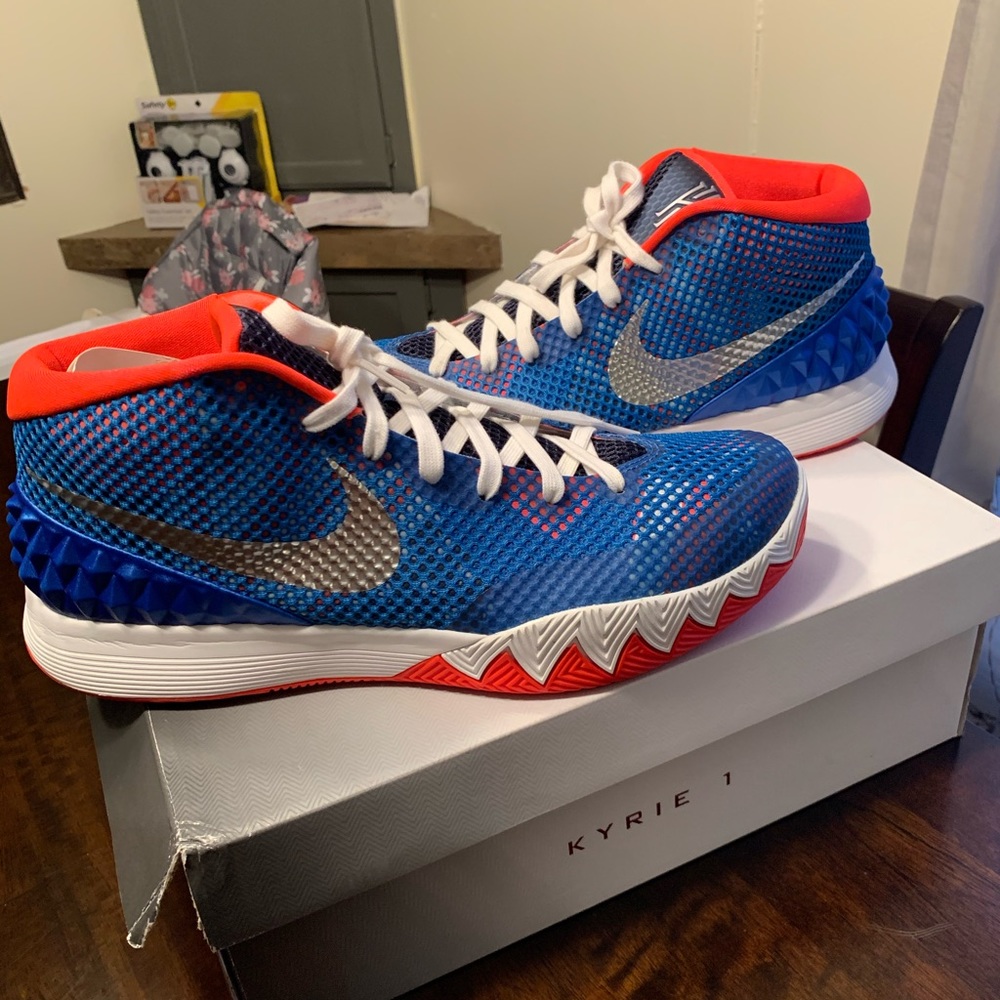 Kyrie 1